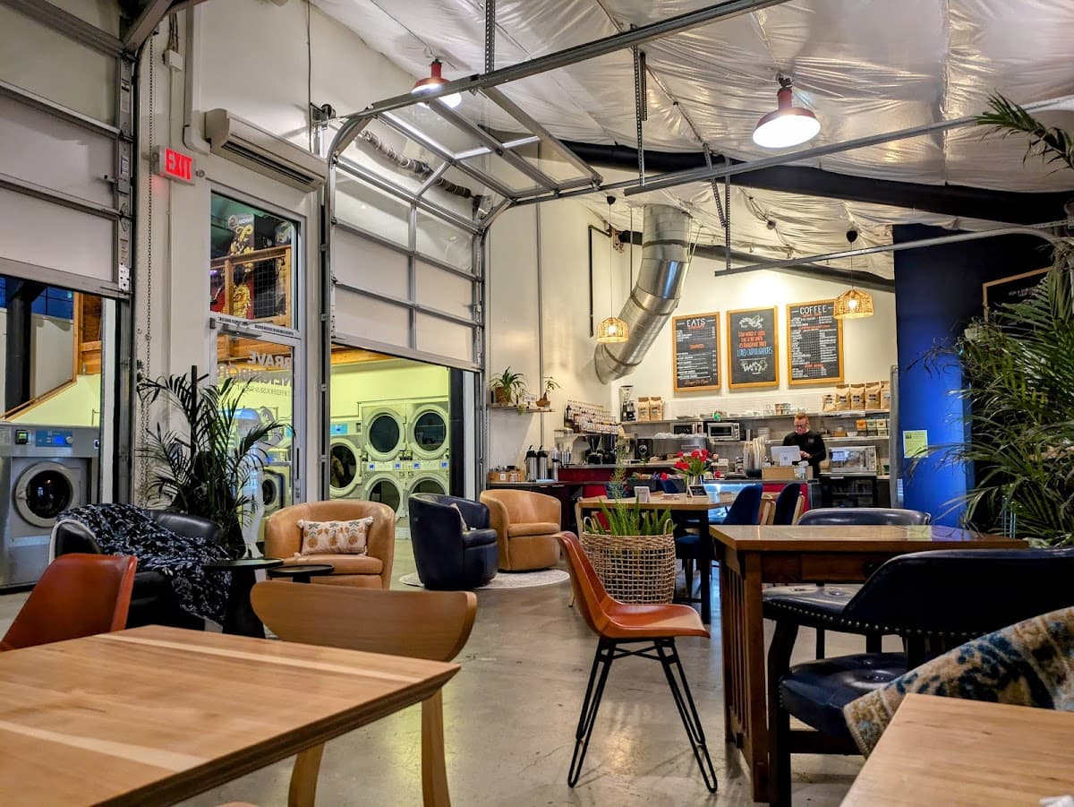 Brave Neighbor Coffeehouse & Social - specialty coffee shop in Eliot