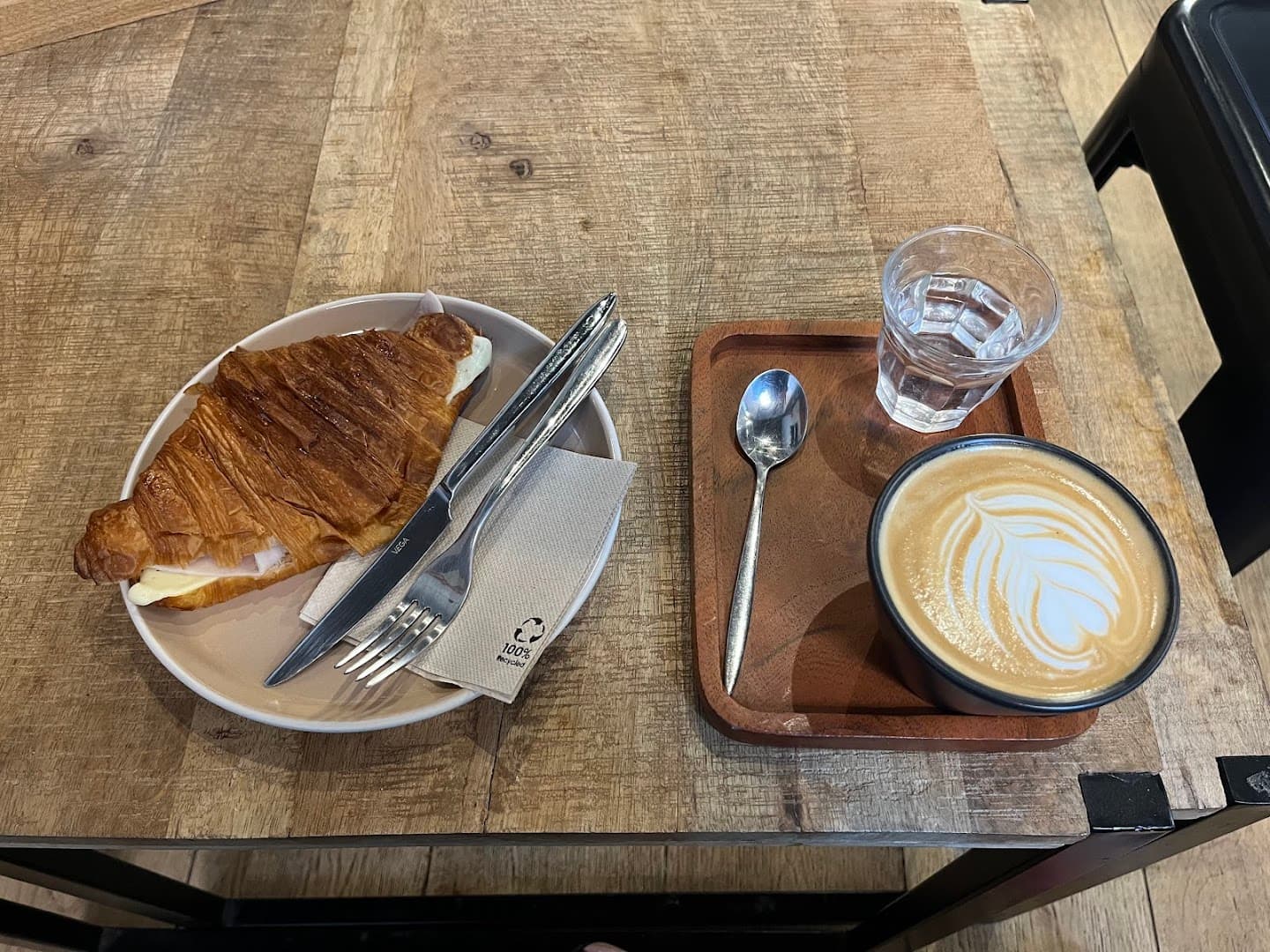 Sensorial Coffee Roasters - specialty coffee shop in Sant Martí