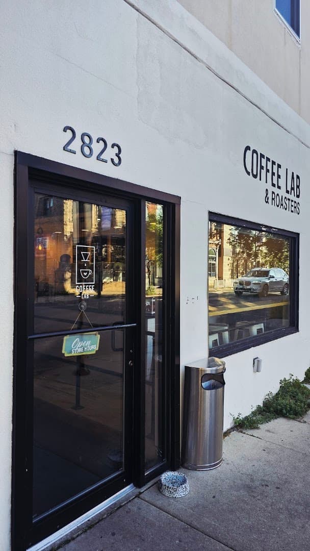 Coffee Lab & Roasters specialty coffee shop in Chicago - photo 9