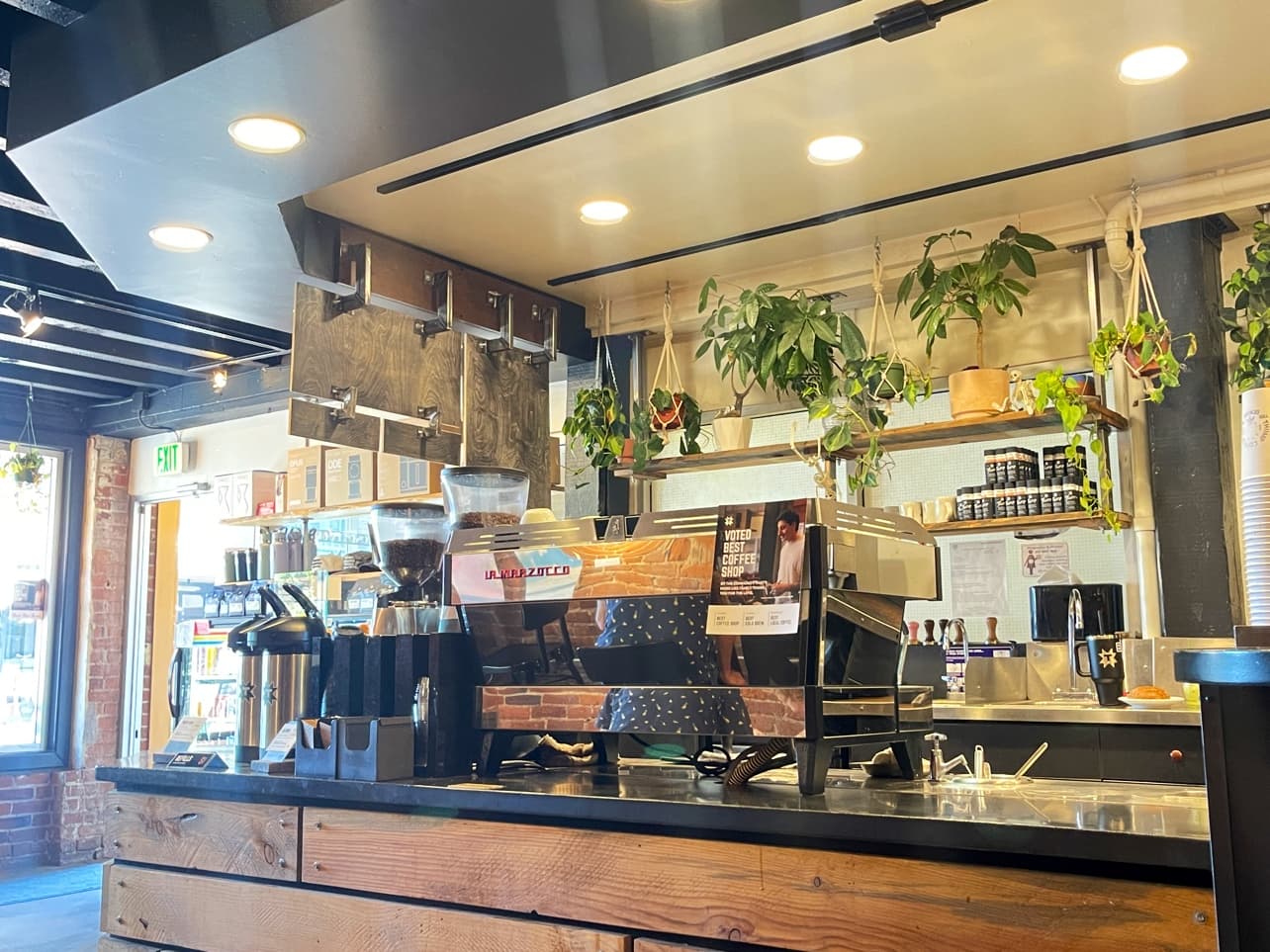Thump Coffee - Downtown - specialty coffee shop in Bend