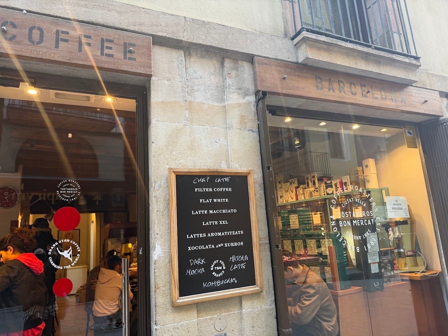 Tostaderos Bon Mercat Llibreteria specialty coffee shop in Barcelona - photo 3