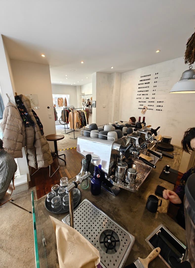 STUDIO by Nook - Café & Vintage Schönbrunn - specialty coffee shop in Hietzing