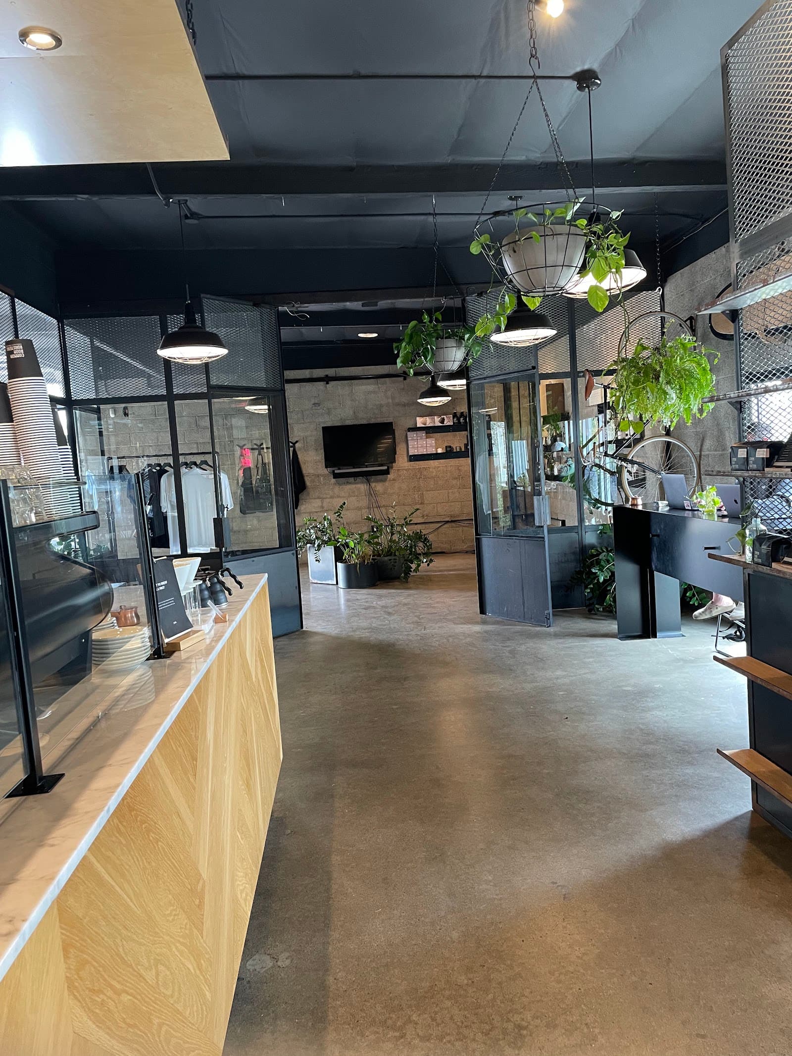 Common Room Roasters - Long Beach Coffee Shop & Roastery - specialty coffee shop in Los Angeles
