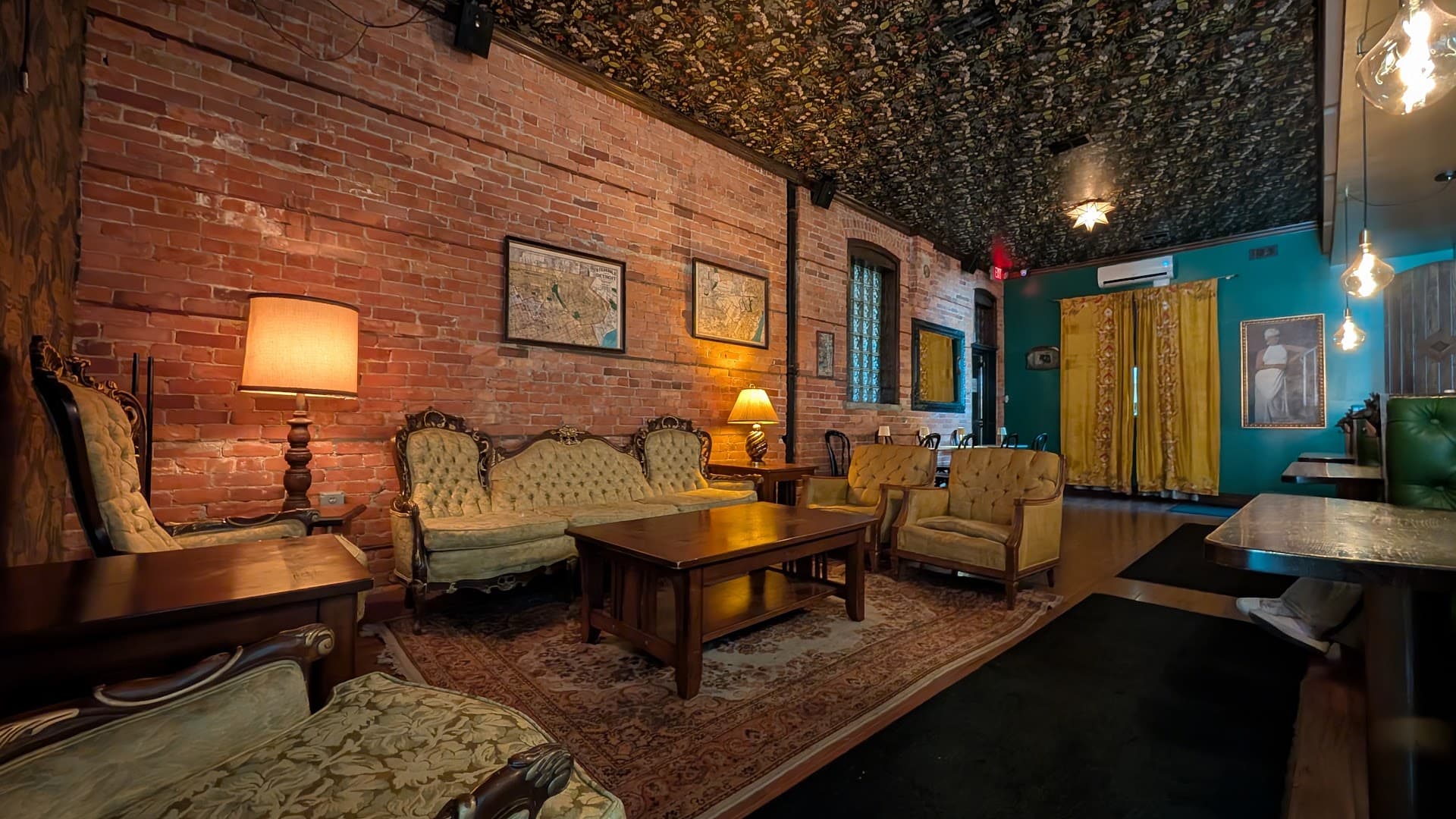 Milwaukee Caffe - specialty coffee shop in Detroit