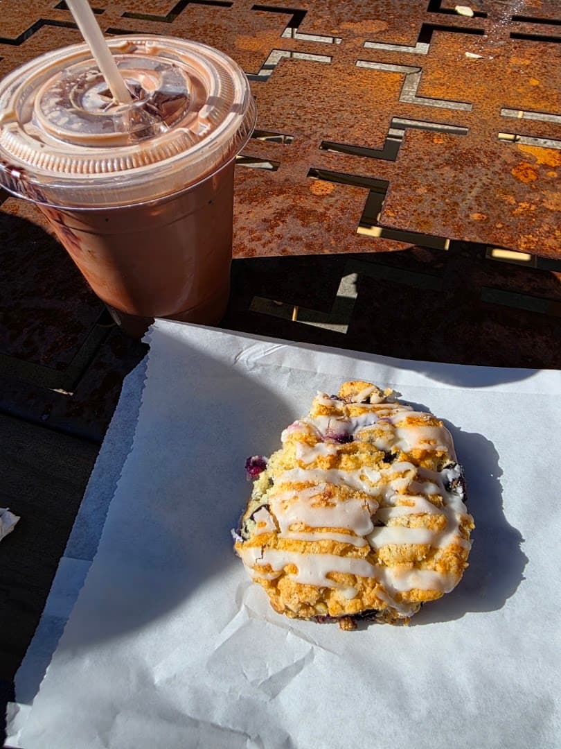 Lulus Midtown - specialty coffee shop in Santa Cruz