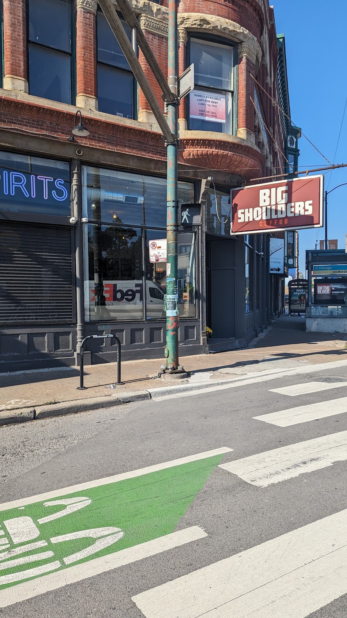 Big Shoulders Coffee specialty coffee shop in Chicago - photo 6
