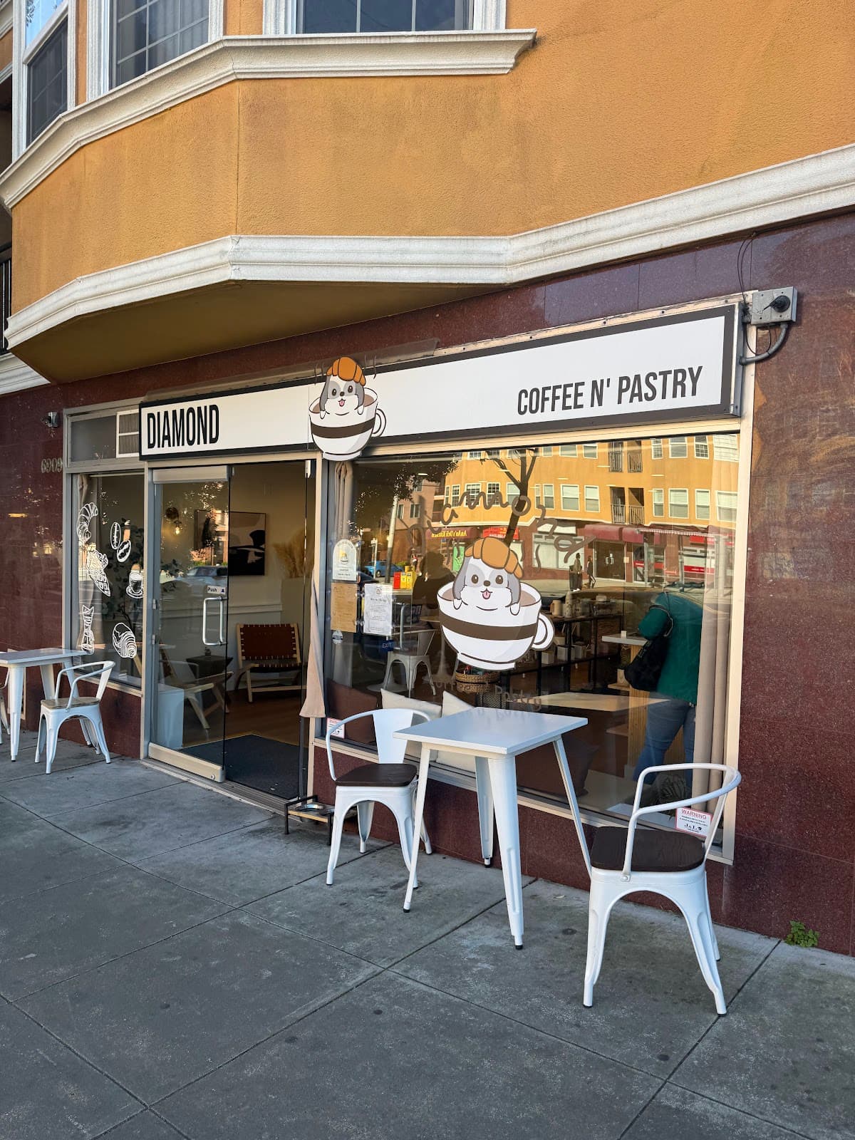 Diamond Coffee N Pastry - specialty coffee shop in Outer Richmond