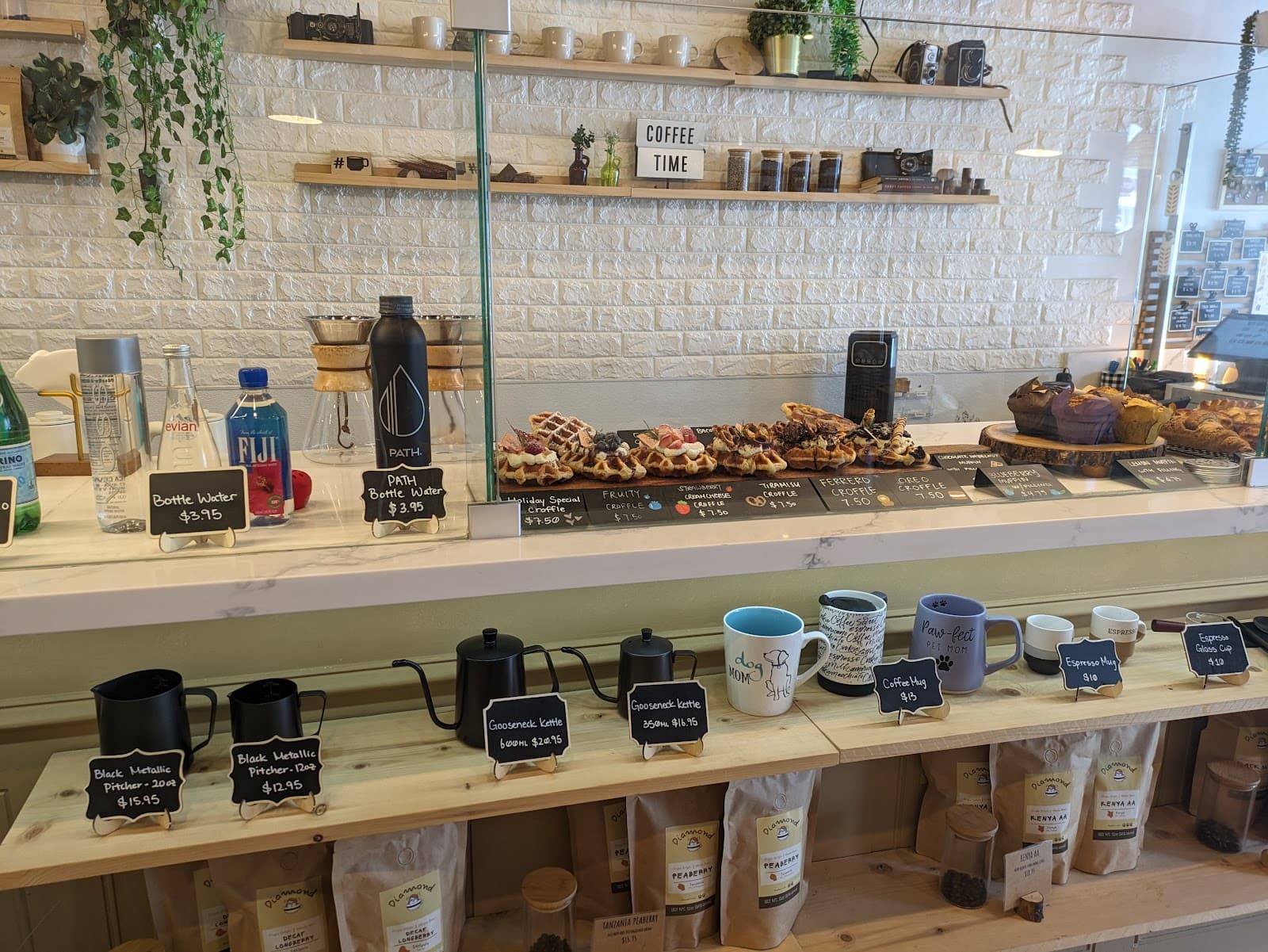 Diamond Coffee N Pastry specialty coffee shop in San Francisco - photo 8