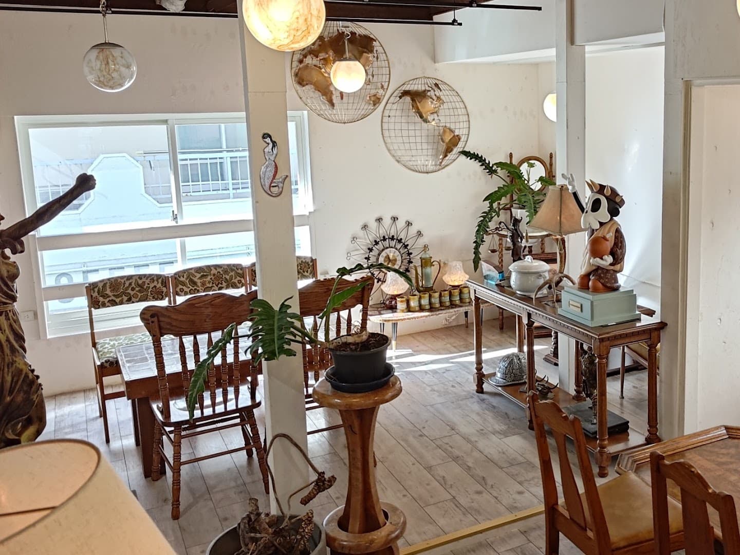 Mermaid Coffee Roasters - specialty coffee shop in Matsubara