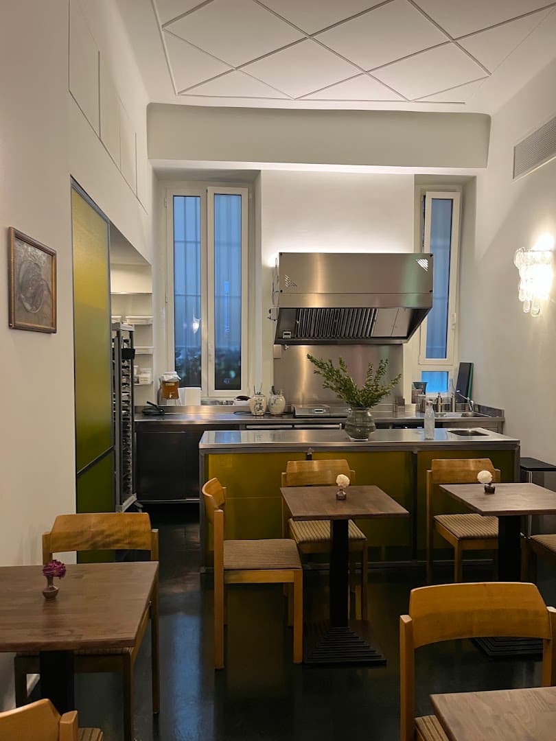 Atto a Caffè Leopardi - specialty coffee shop in Milan