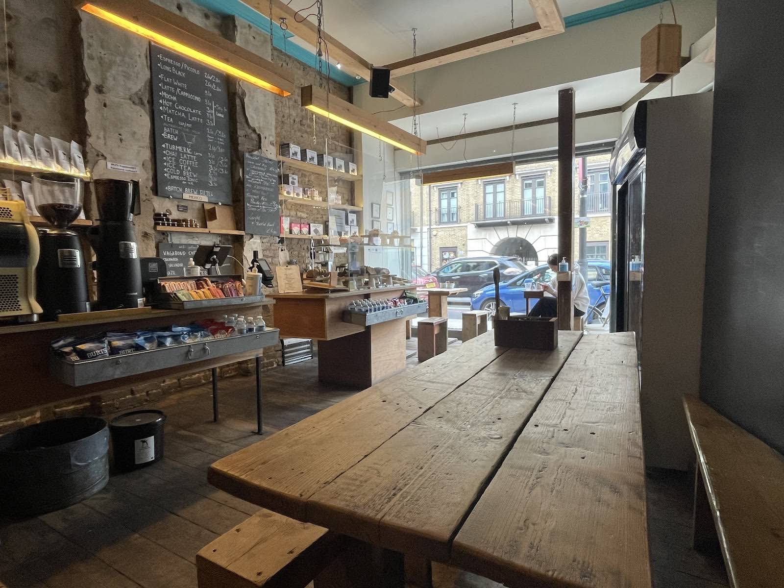 Vagabond N7 specialty coffee shop in London - photo 6