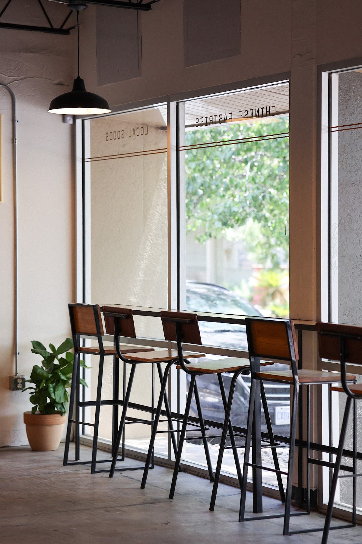 Lau Lau - specialty coffee shop in North University