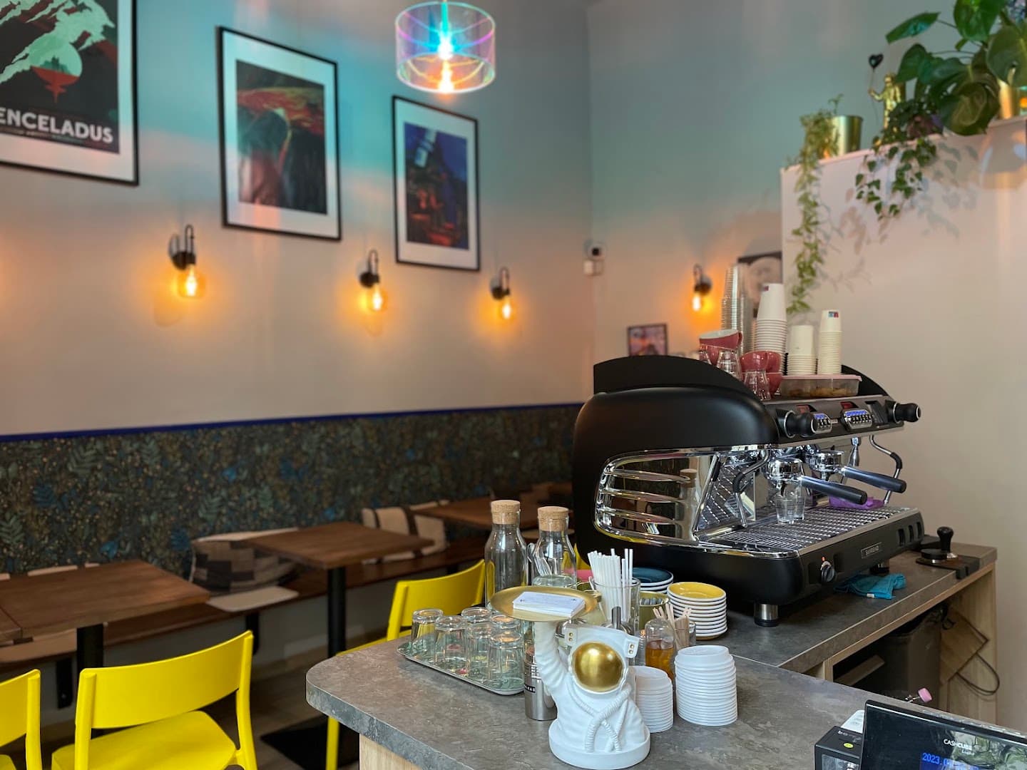 Oberon Cafe specialty coffee shop in Budapest - photo 1
