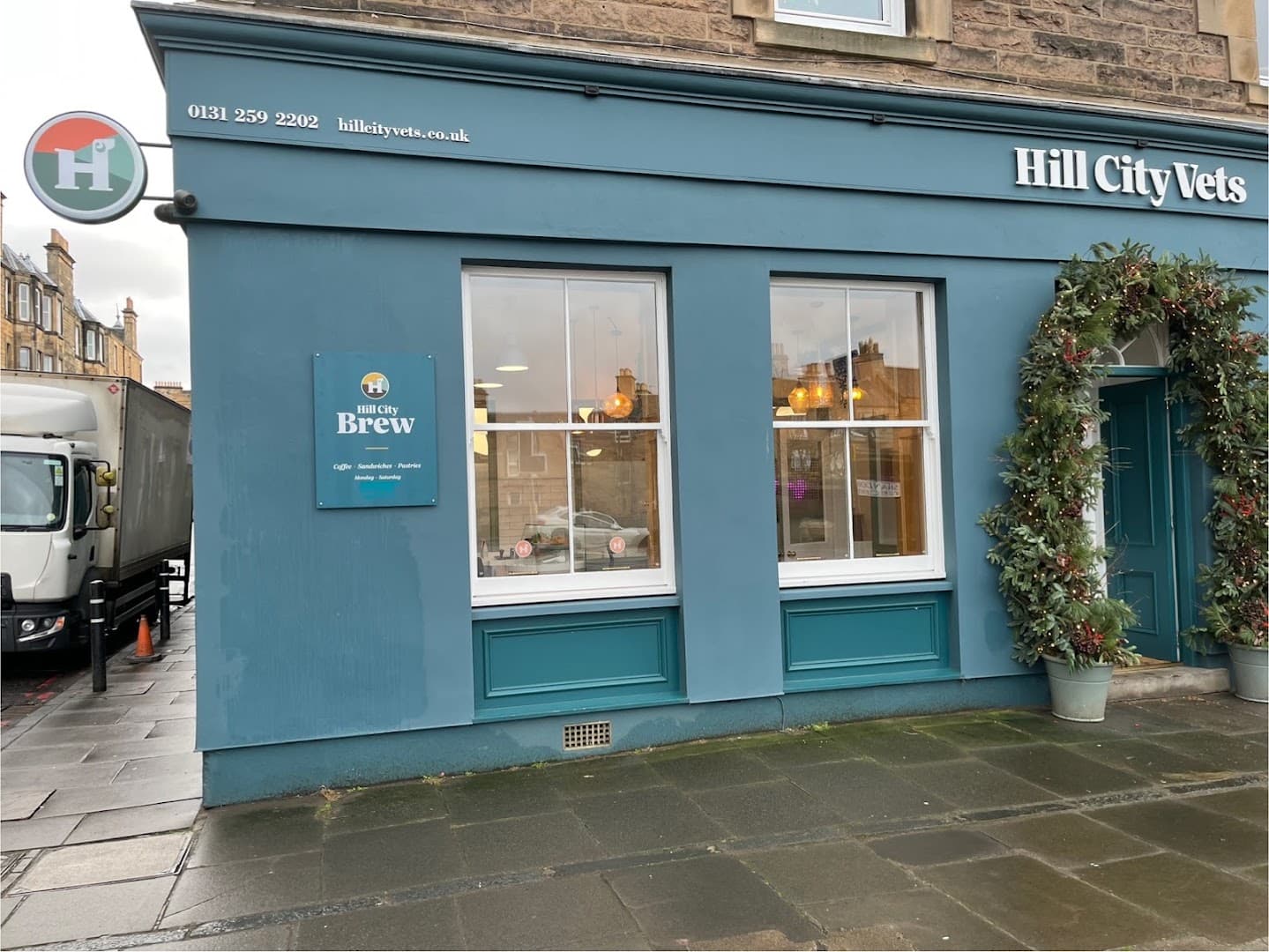 Storefront of Hill City Brew, specialty coffee shop in Edinburgh