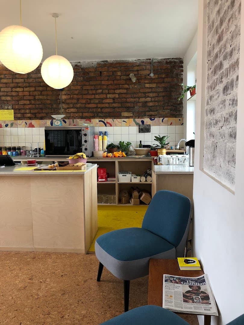 Grapefruit Coffee & - specialty coffee shop in Sale