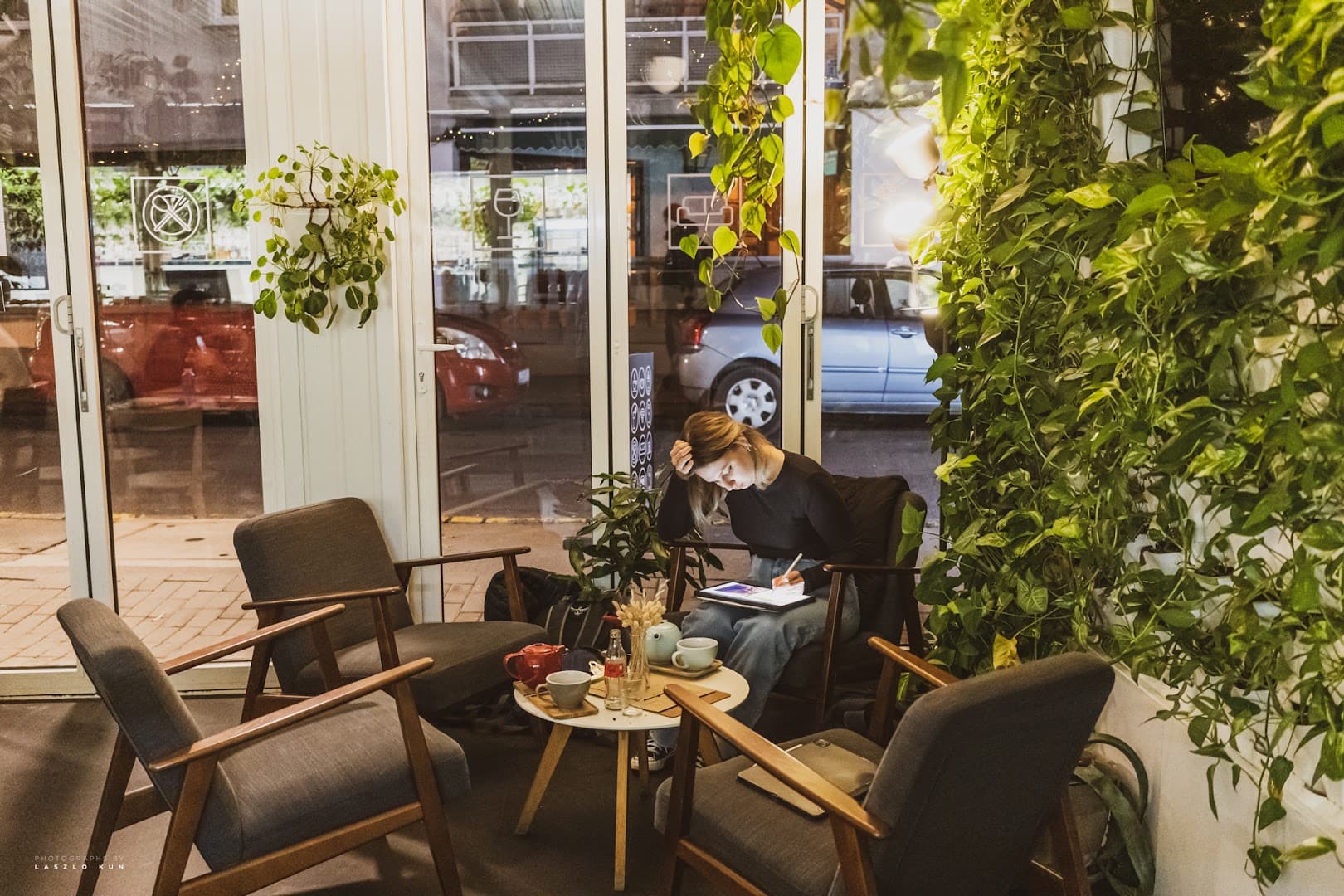 Trafik kávézó és reggeliző specialty coffee shop in Budapest - photo 5