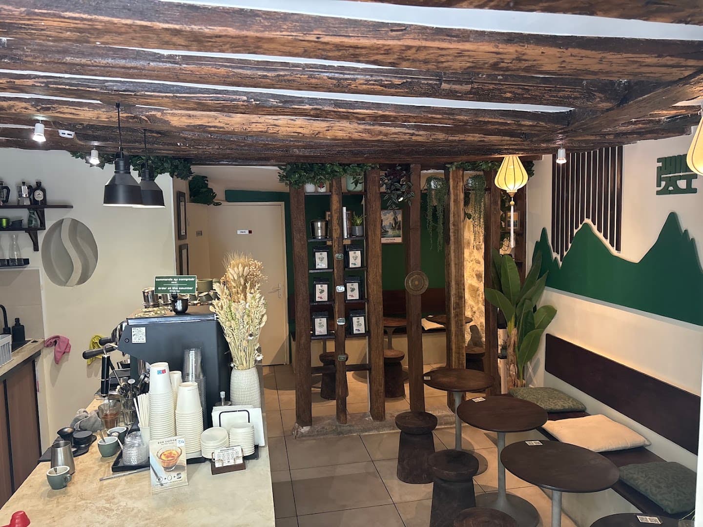 Phin mi Jussieu - Coffee shop & Banh mi - specialty coffee shop in Paris