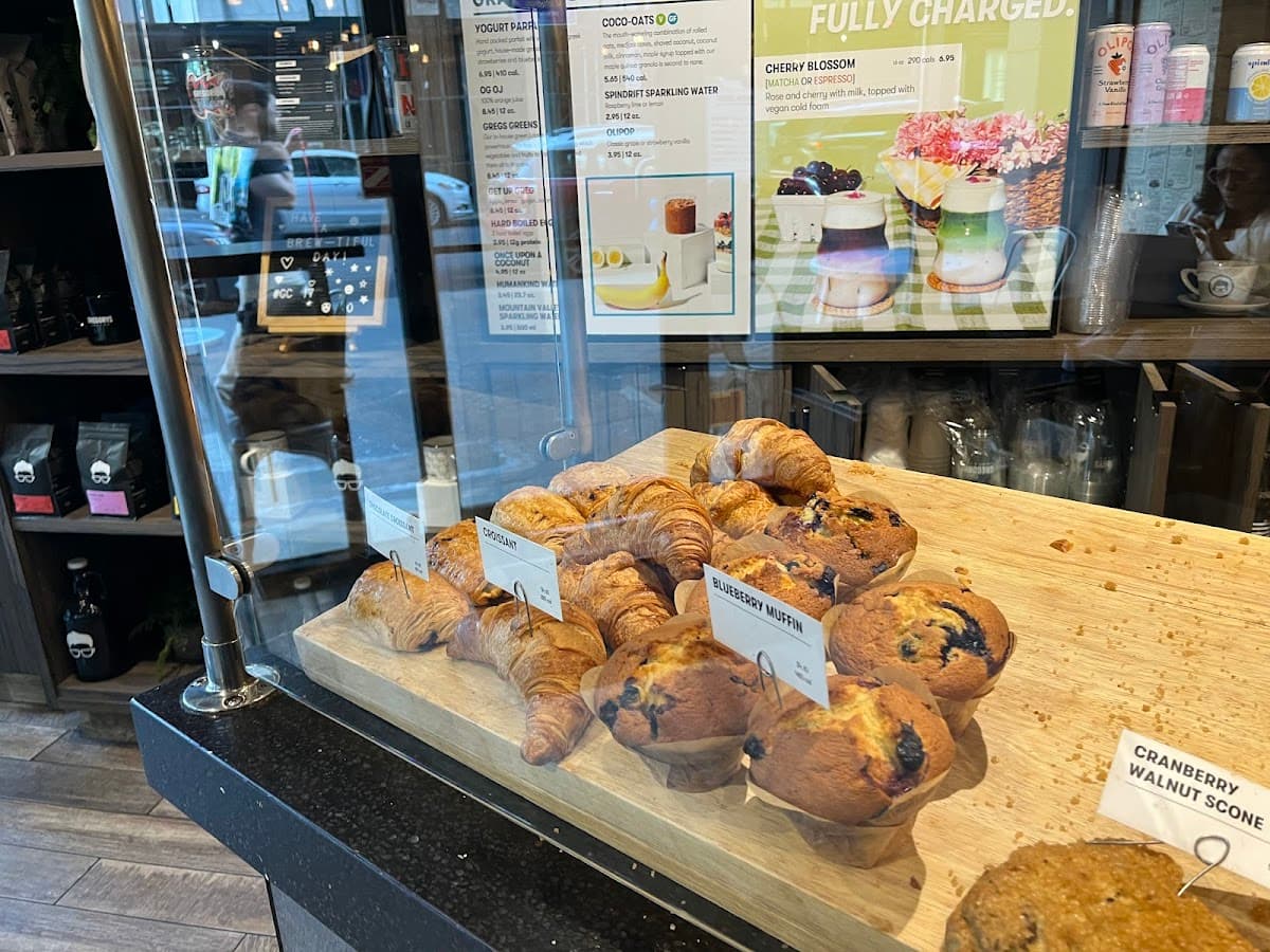 Gregorys Coffee specialty coffee shop in New York - photo 3