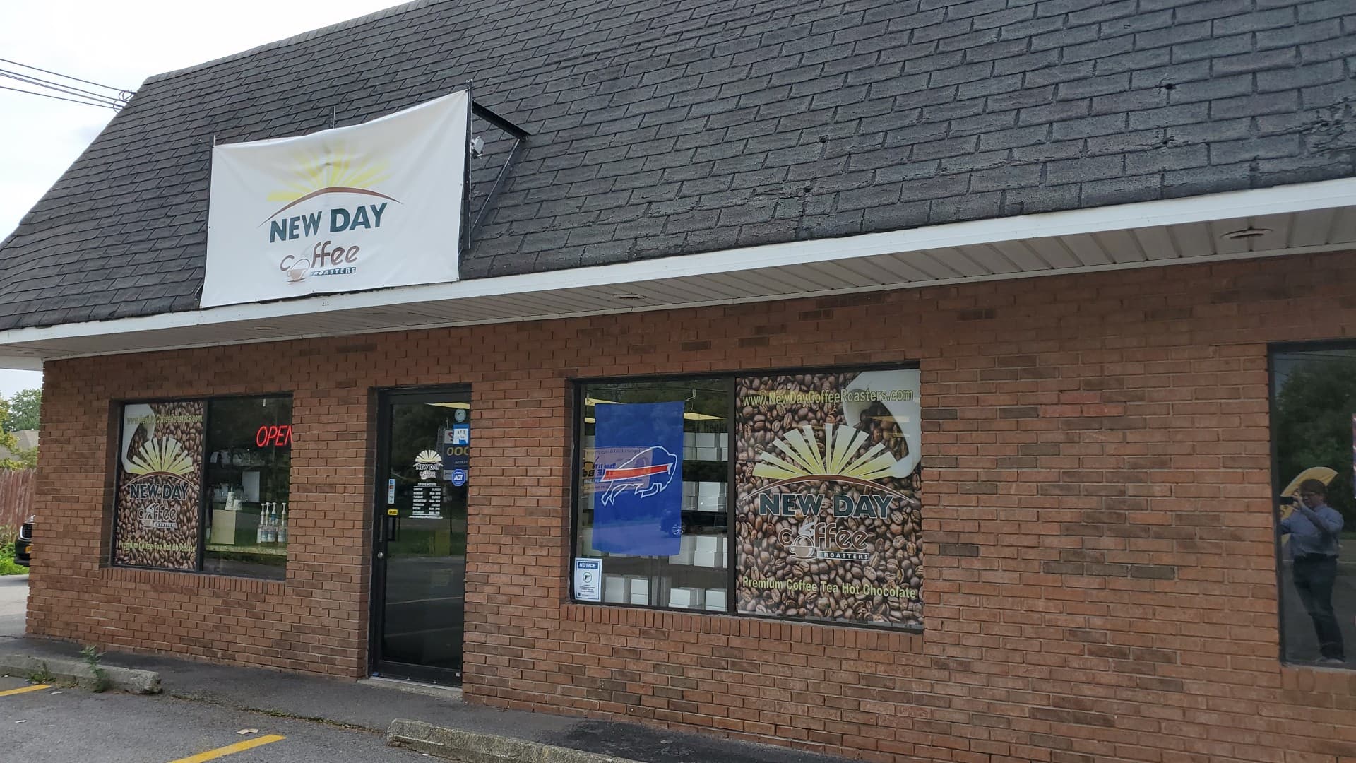 New Day Coffee Roasters - specialty coffee shop in North Tonawanda