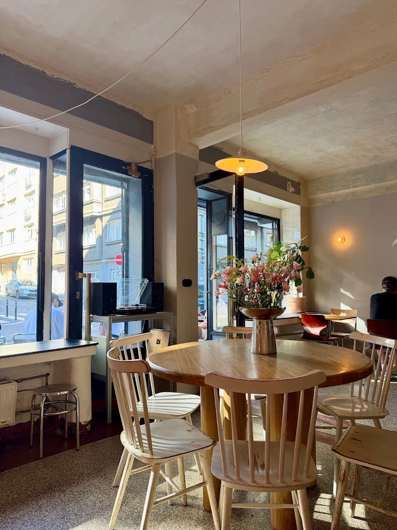 moe - specialty coffee shop in Prague