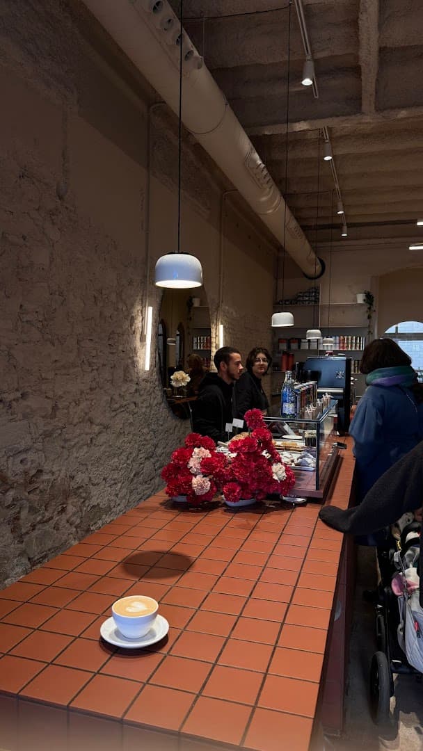 The Miners Coffee Rambla Poblenou specialty coffee shop in Barcelona - photo 10