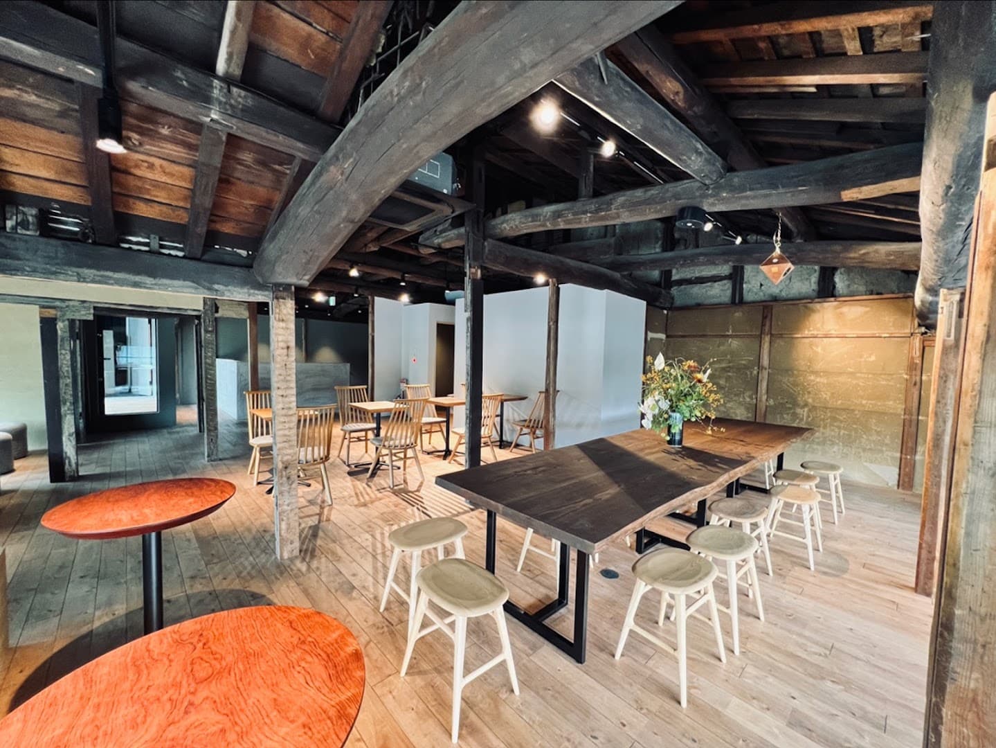 Vermillion - station. - specialty coffee shop in Kyoto