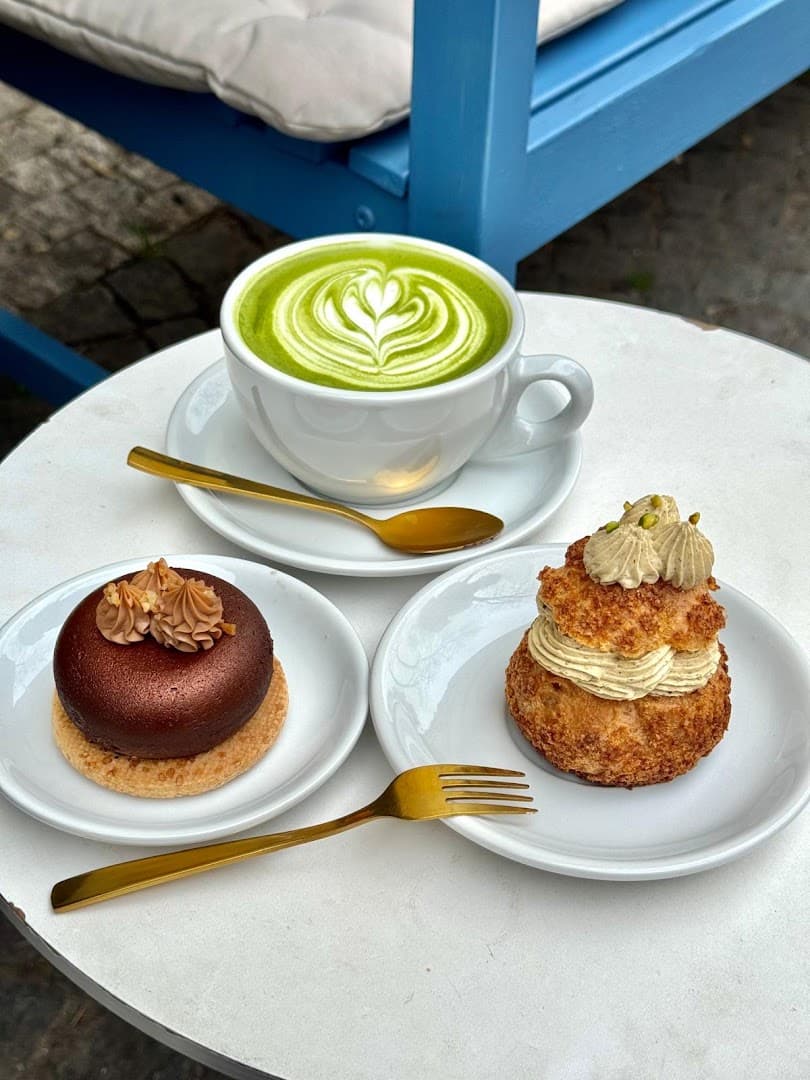 Coffee at Múza Café, specialty coffee shop in Prague