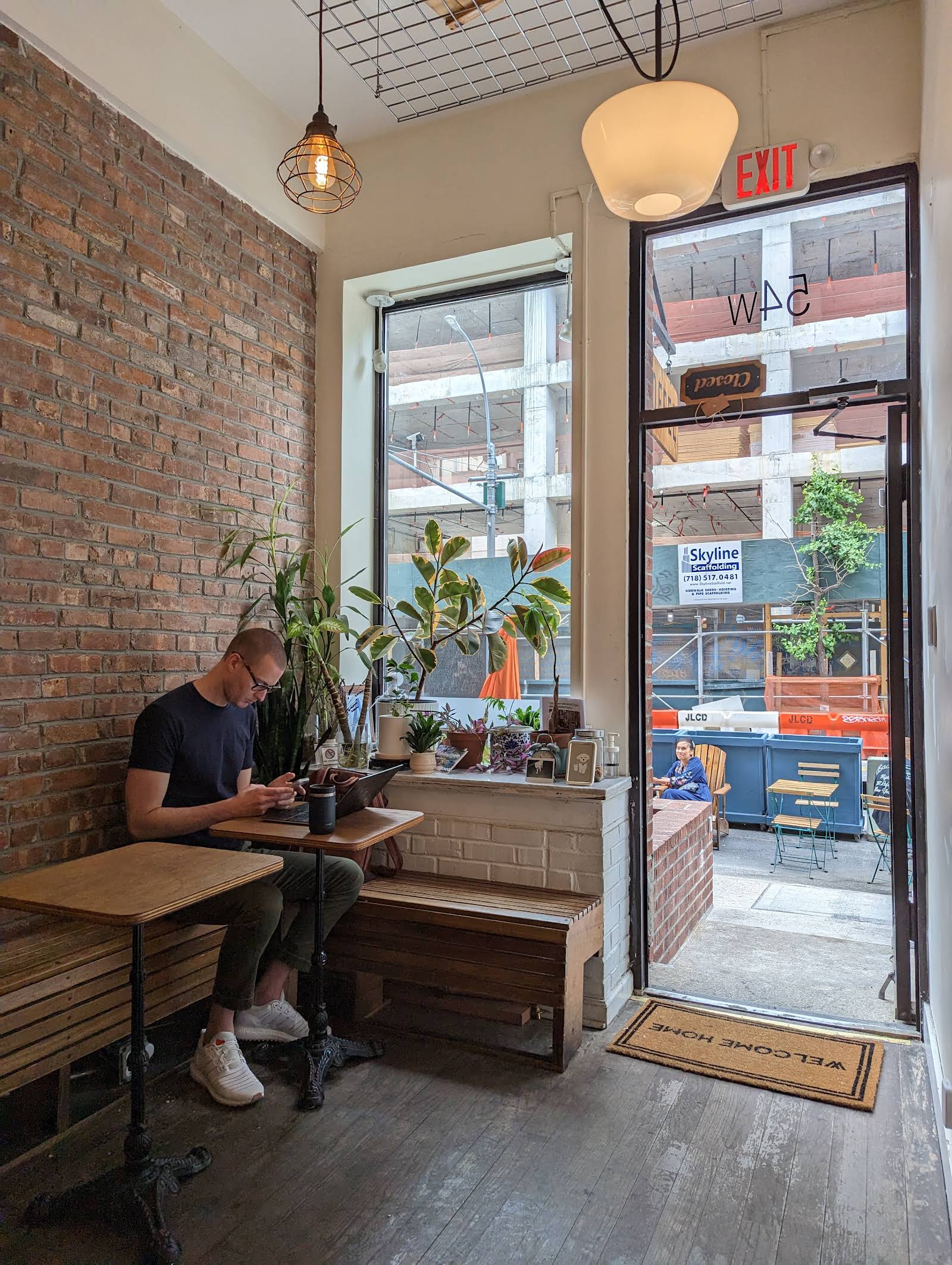 Dreamers Coffee House specialty coffee shop in New York - photo 11