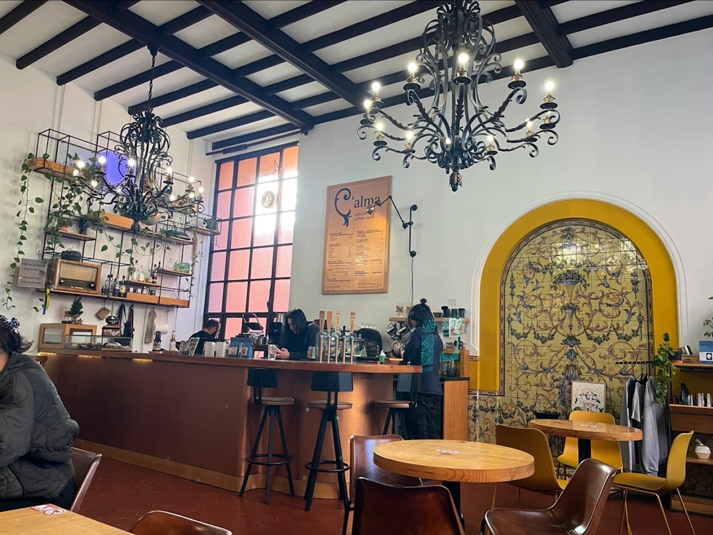 C'alma Coffee Room - specialty coffee shop in Porto