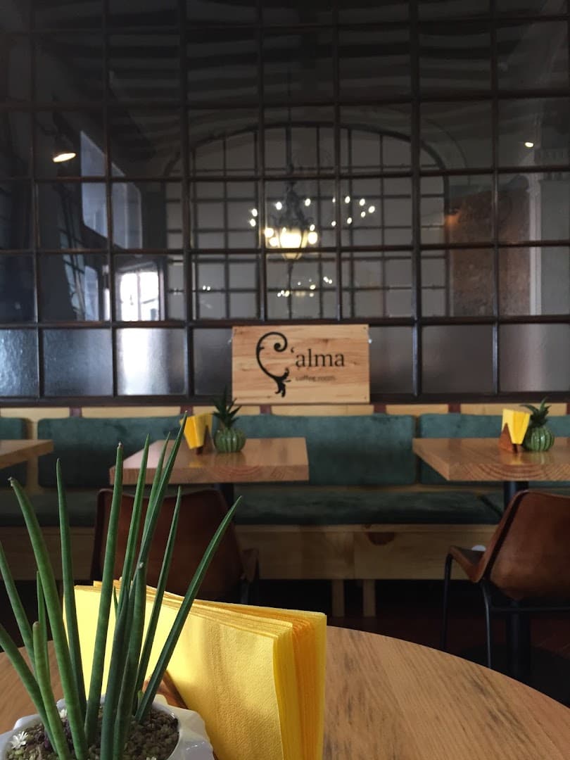 C'alma Coffee Room - specialty coffee shop in Porto