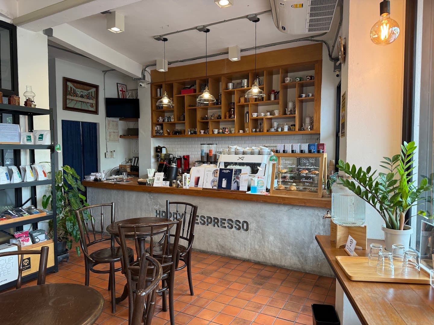 Happy Espresso - specialty coffee shop in Bangkok
