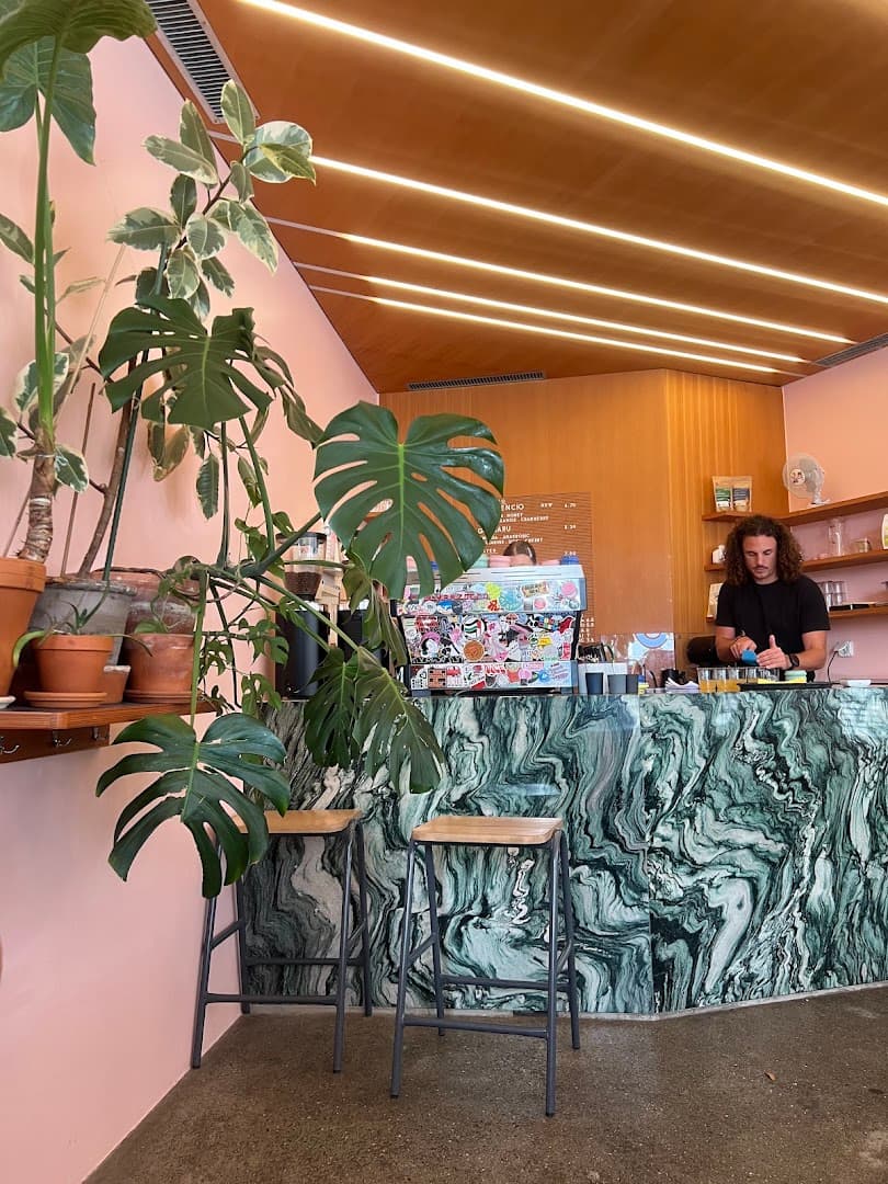 Tuttee Fruttee Coffee - specialty coffee shop in Aussersihl