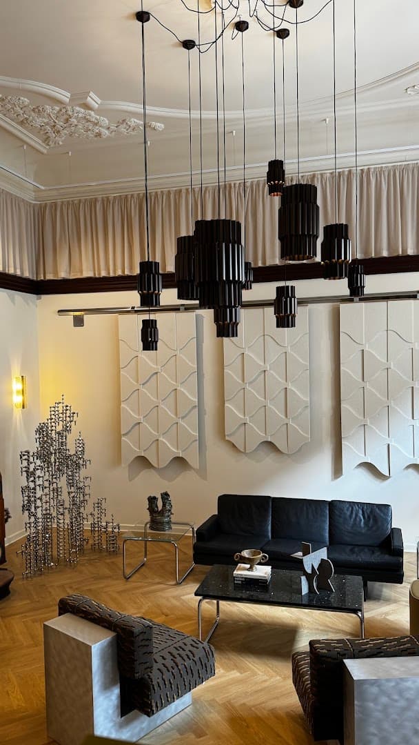 Komuna Coffee SILENT CLUB - specialty coffee shop in Copenhagen