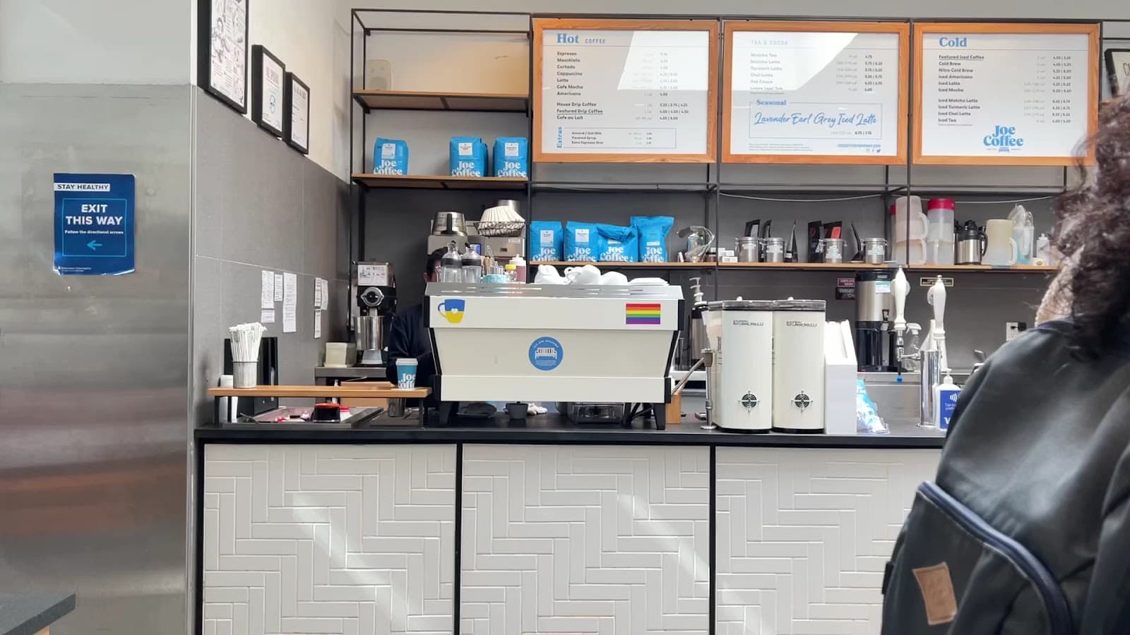 Joe Coffee Company: Northwest Corner specialty coffee shop in New York - photo 6