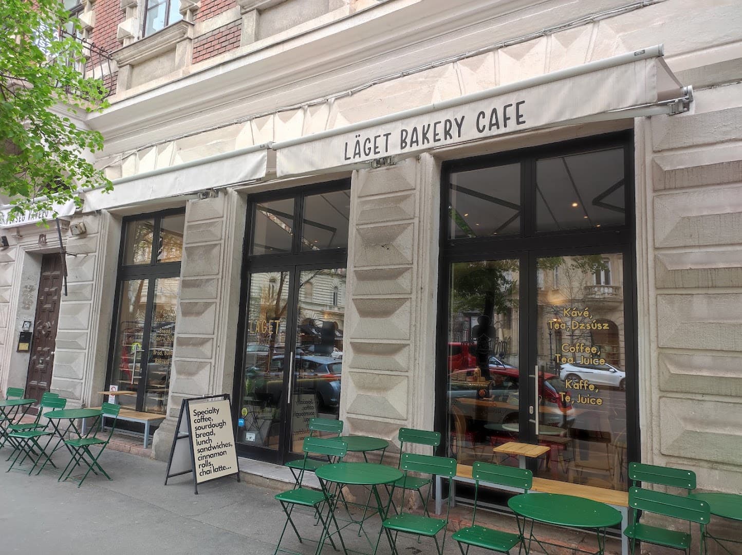 Läget Pékség specialty coffee shop in Budapest - photo 5