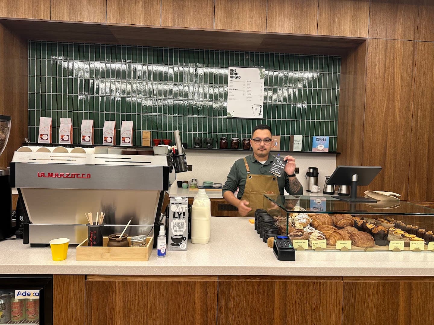 OBA Coffee specialty coffee shop in London - photo 9