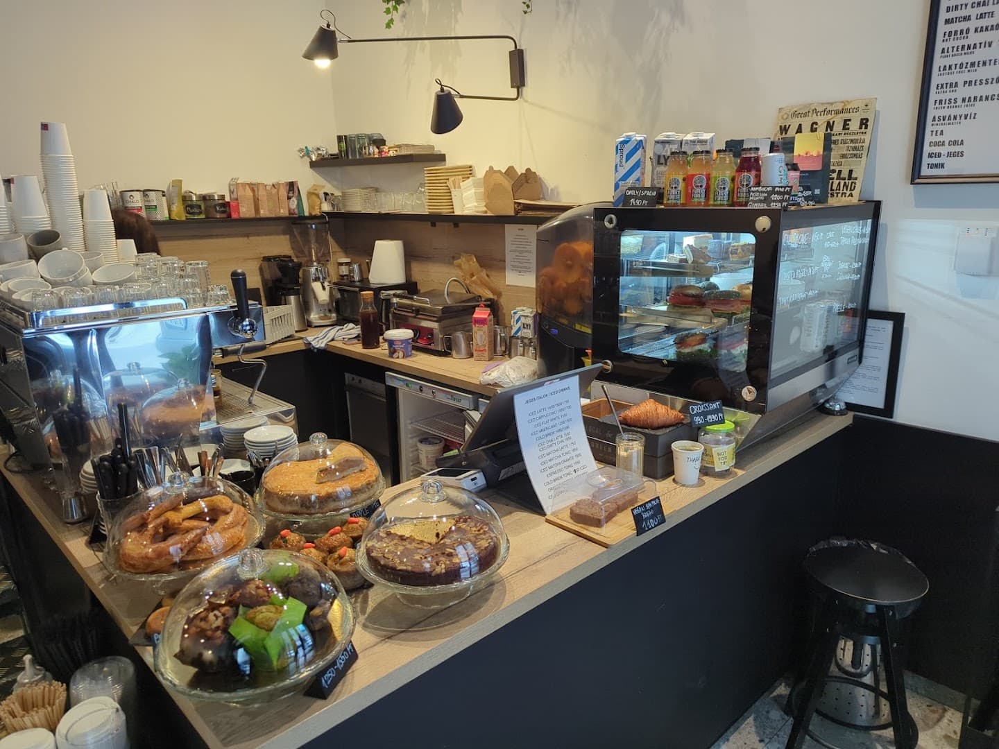 CORTO specialty coffee shop in Budapest - photo 6