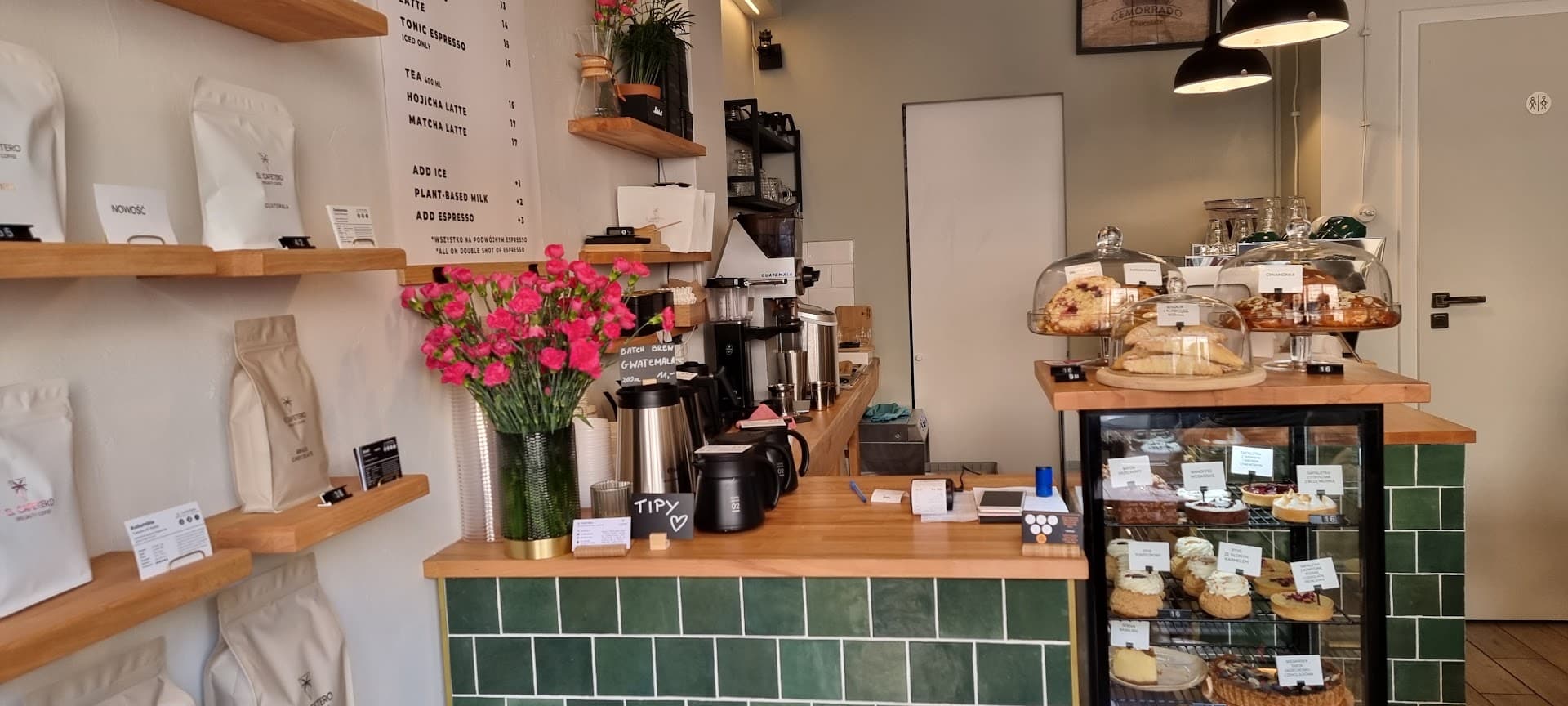 Interior of El Cafetero Plac Zbawiciela, specialty coffee shop in Warsaw