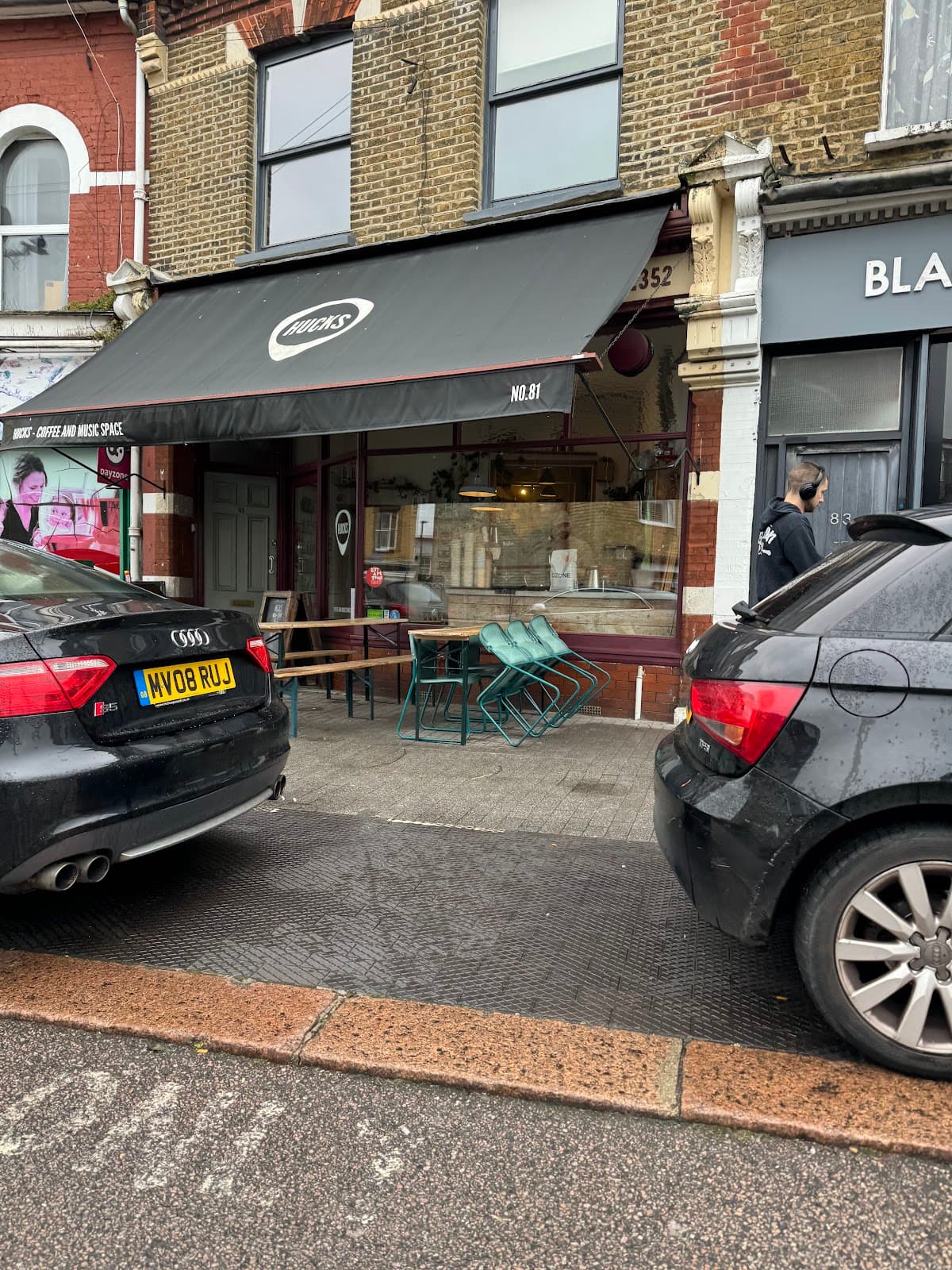 HUCKS - specialty coffee shop in London