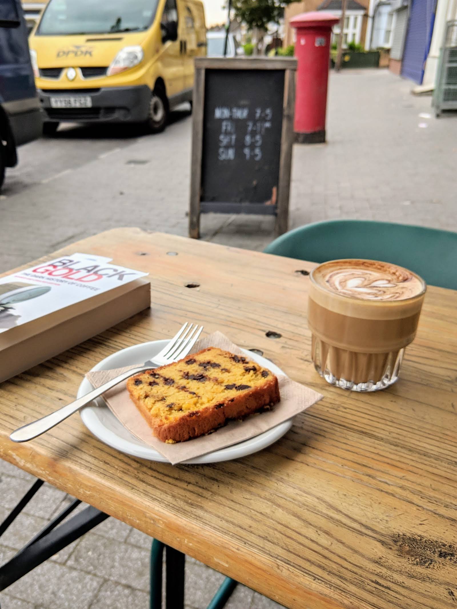 HUCKS specialty coffee shop in London - photo 6