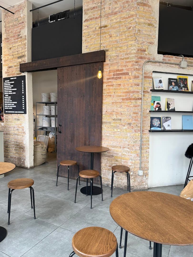 Morrow Coffee specialty coffee shop in Barcelona - photo 7