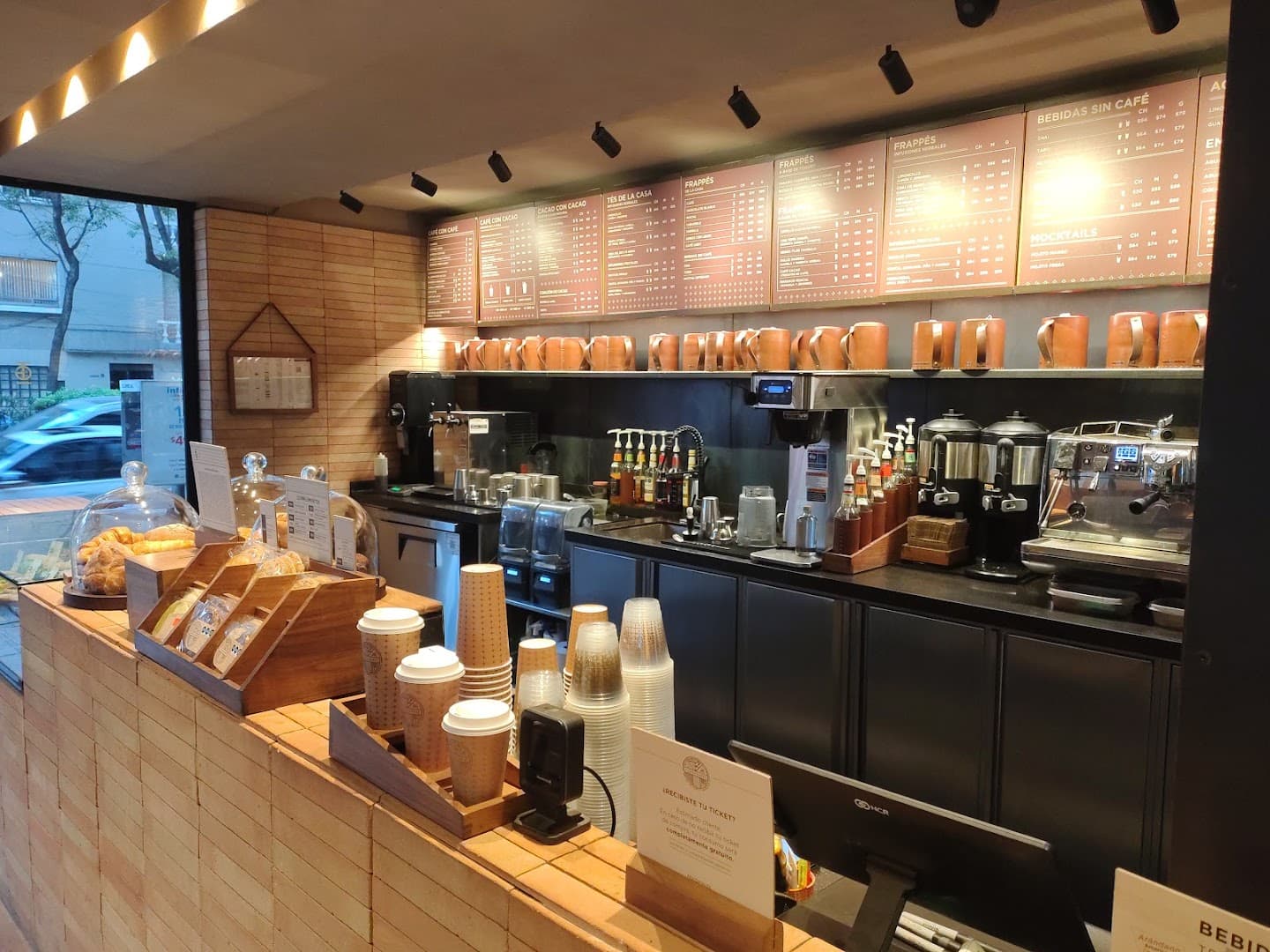 Tierra Garat Florencia - specialty coffee shop in Mexico City