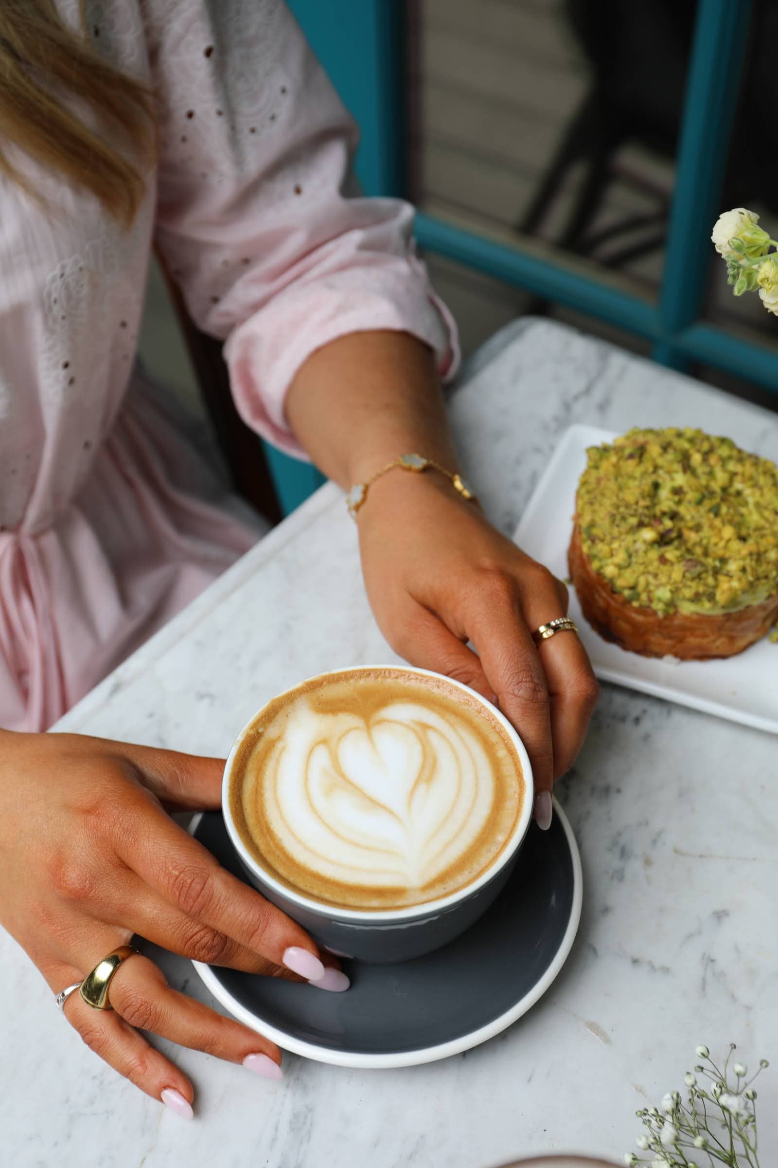 Magnolias Sous Le Pont specialty coffee shop in Dallas - photo 7