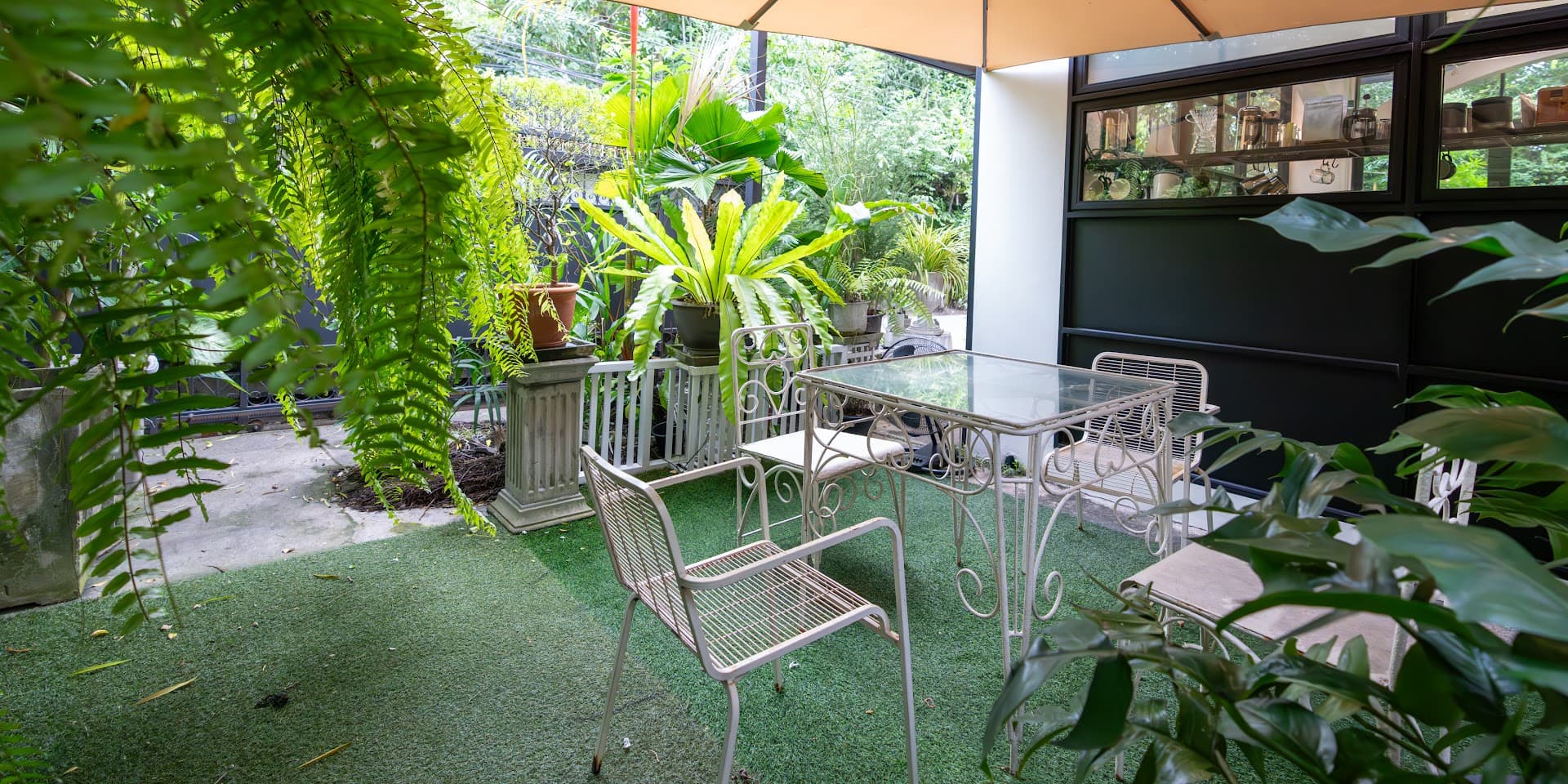 Kreum cafe - specialty coffee shop in Bangkok
