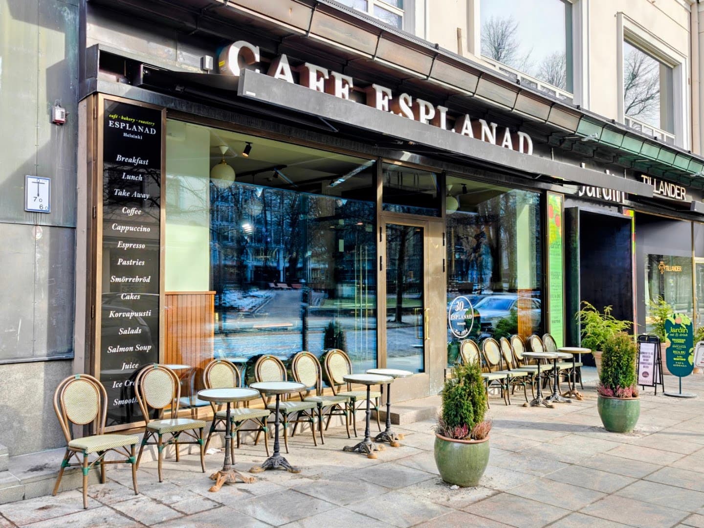 Café Esplanad - specialty coffee shop in Esplanadi