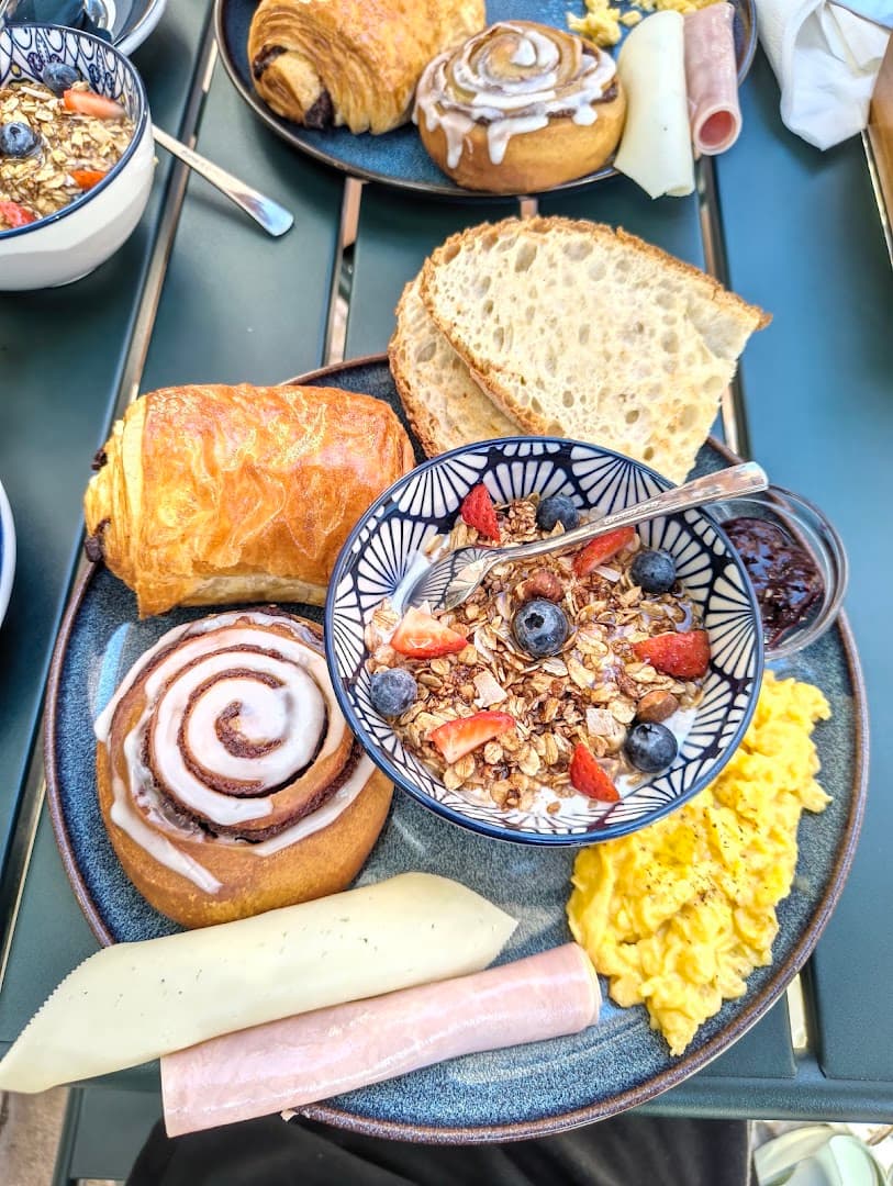 Dong Coffee - specialty coffee shop in Lisbon