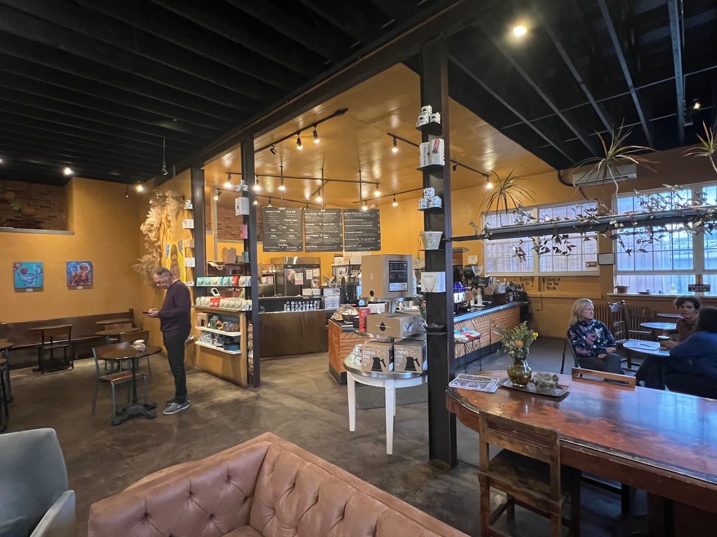 Iconik Coffee Roasters, Lupe - specialty coffee shop in Santa Fe