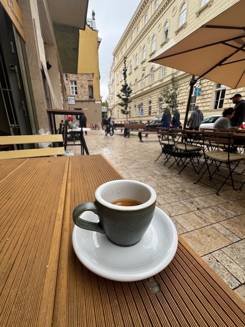 VIVINA'S Café & Roastery - coffee, brunch and more - specialty coffee shop in V. kerület
