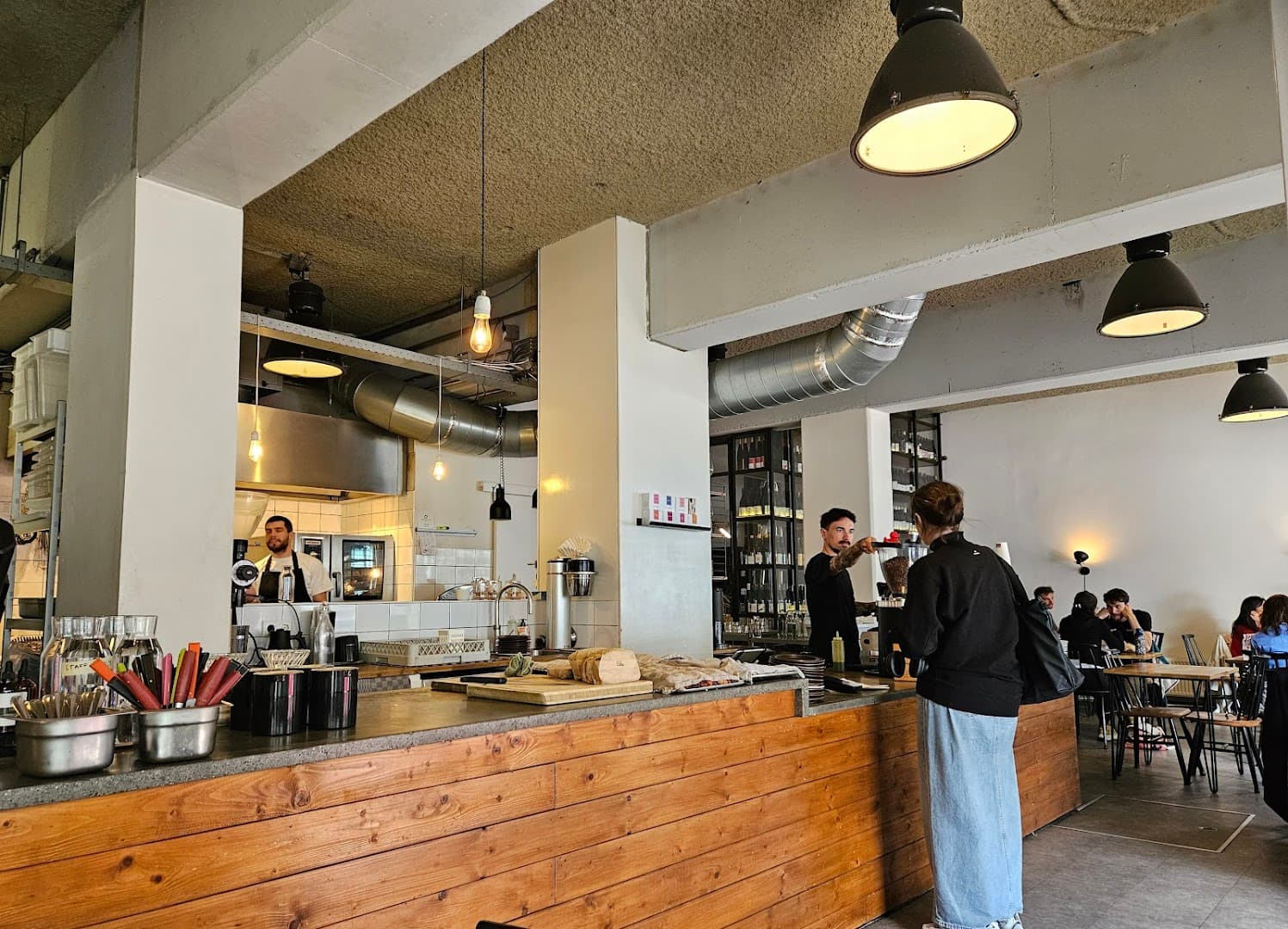 4850 - specialty coffee shop in Amsterdam