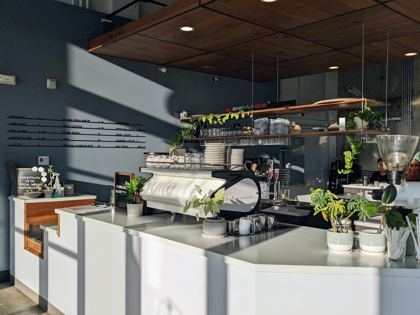 Sapor Coffee & Concepts - specialty coffee shop in Jefferson Park